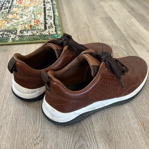 Clarks Active Air Leather Sneakers